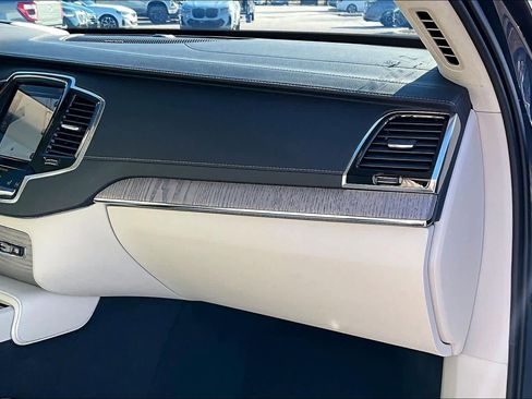 Used 2021 Volvo XC90 T8 Inscription w/ Lounge Package image 19