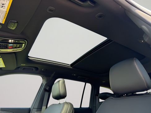 New 2026 Jeep Grand Cherokee Limited AWD/4WD image 14