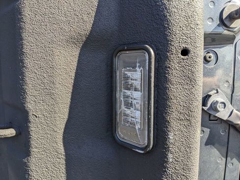 Used 2021 GMC Sierra 1500 AT4 image 24