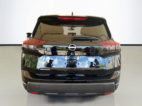 Used 2024 Nissan Rogue S AWD/4WD image 4