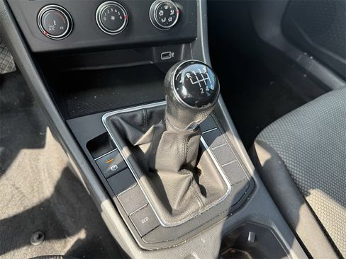 Used 2019 Volkswagen Jetta S image 21