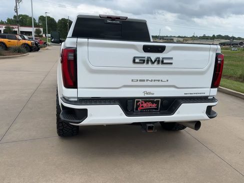 Used 2024 GMC Sierra 2500 Denali Ultimate image 6