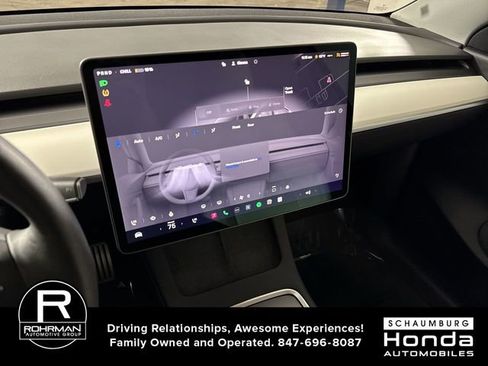 Used 2022 Tesla Model Y Performance image 9