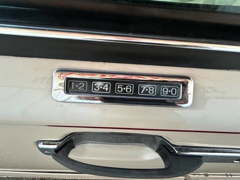 Used 1997 Lincoln Town Car Cartier image 15