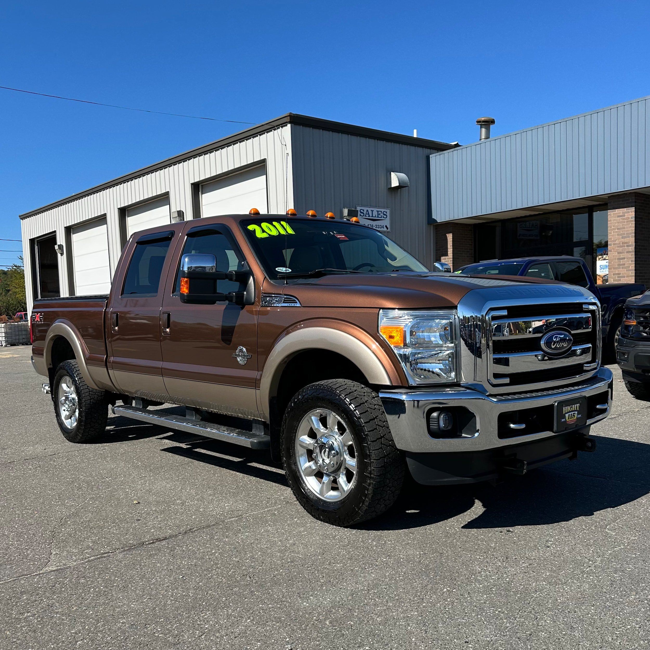 Used 2011 Ford F350 Lariat w/ Lariat Ultimate Pkg AWD/4WD image 2