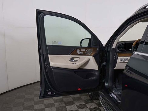 Used 2022 Mercedes-Benz GLE 450 4MATIC w/ Premium Package image 22