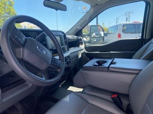 Used 2023 Ford F350 XL RWD image 10