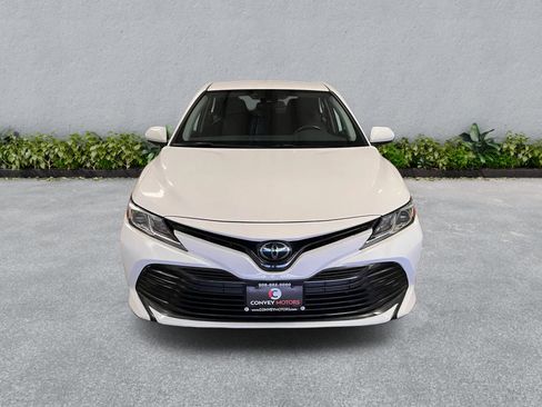Used 2020 Toyota Camry LE FWD image 3