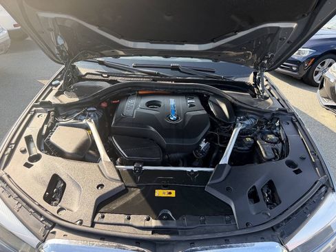 Used 2018 BMW 530e RWD image 21