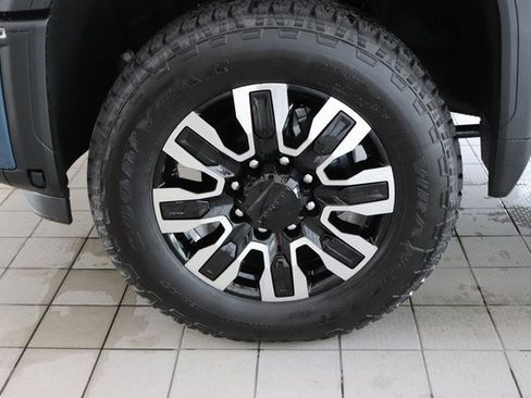 New 2025 GMC Sierra 2500 Denali Ultimate image 7