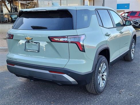 New 2026 Chevrolet Equinox LT w/ Convenience Package II image 3