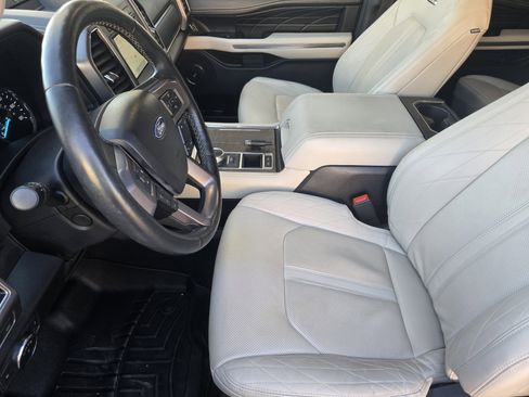 Used 2020 Ford Expedition Platinum image 9