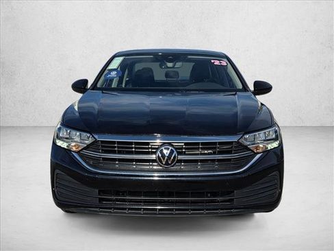 Certified 2023 Volkswagen Jetta SE FWD image 2