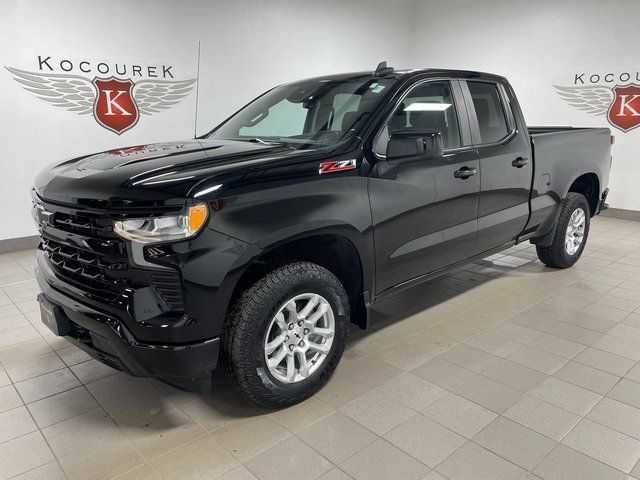 Used 2023 Chevrolet Silverado 1500 RST w/ Z71 Off-Road Package AWD/4WD image 3