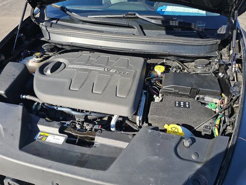 Used 2017 Jeep Cherokee Trailhawk image 4