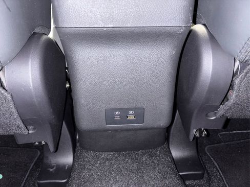 Used 2025 Mitsubishi Outlander Sport SE AWD/4WD image 30
