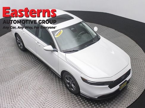 Used 2024 Honda Accord EX image 3