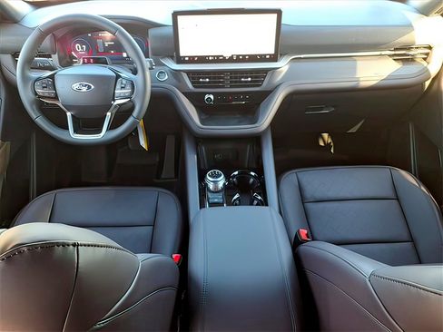 New 2026 Ford Explorer Platinum image 6