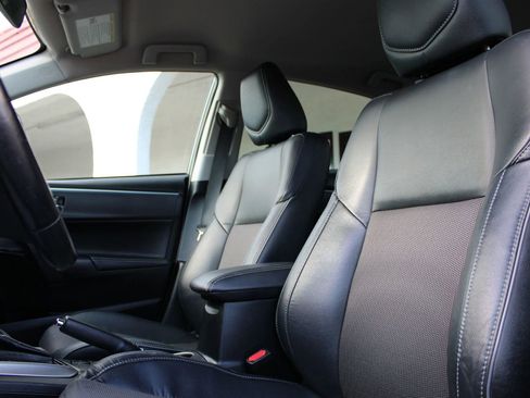 Used 2014 Toyota Corolla S image 16