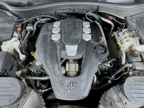 Used 2022 Maserati Levante GT AWD/4WD image 13