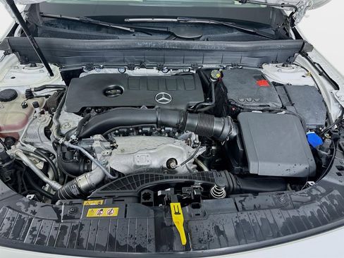Used 2022 Mercedes-Benz GLB 250 4MATIC image 40