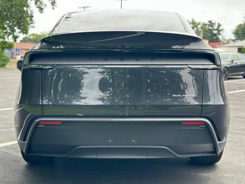 Used 2026 Tesla Model Y Long Range AWD/4WD image 6
