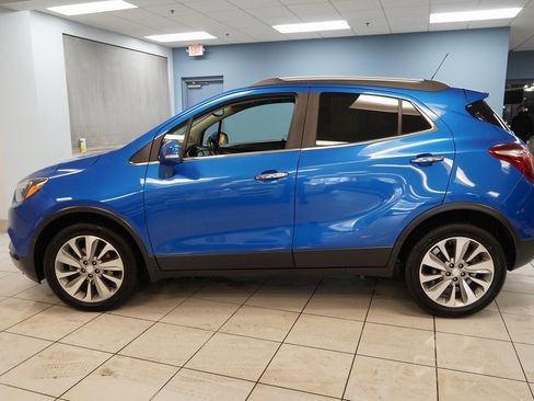 Used 2018 Buick Encore Preferred image 2