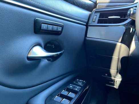 New 2025 Lexus ES 350 w/ Premium Package image 20