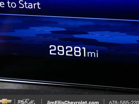 Certified 2025 Chevrolet Traverse LT FWD image 11