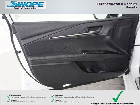 Used 2025 Toyota Camry XSE image 13