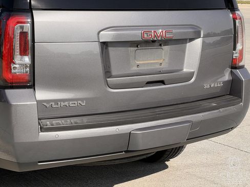 Used 2018 GMC Yukon SLT w/ Open Road Package RWD image 6
