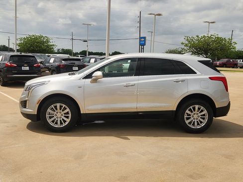 Used 2019 Cadillac XT5 FWD image 4
