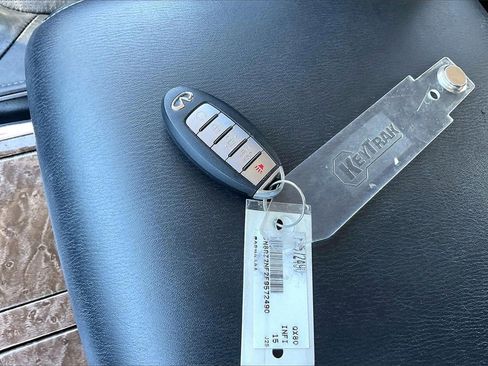 Used 2015 INFINITI QX80 Base w/ 22" Wheel Package image 36