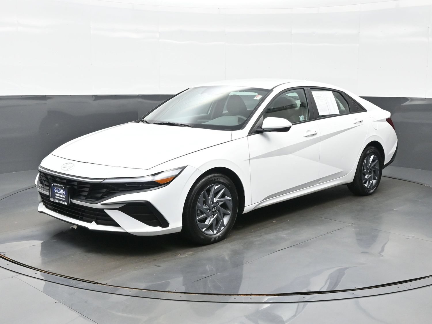 Certified 2024 Hyundai Elantra SEL FWD image 2