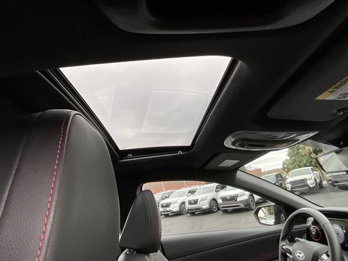 Used 2024 Hyundai Elantra N Line image 11