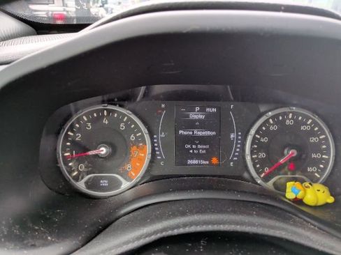 Used 2018 Jeep Renegade Latitude AWD/4WD image 21