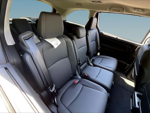 Used 2025 Honda Odyssey EX-L image 25