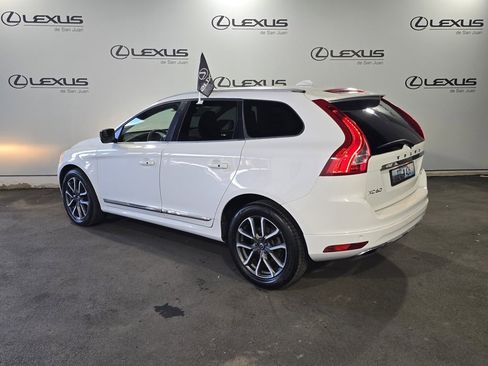 Used 2017 Volvo XC60 T5 Dynamic image 8