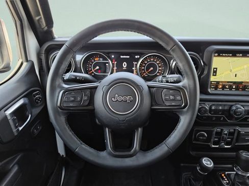 Used 2022 Jeep Wrangler Unlimited Sport AWD/4WD image 16