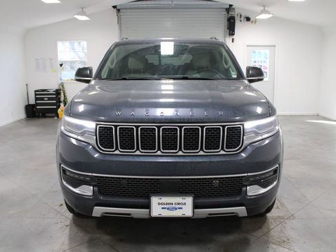 Used 2024 Jeep Wagoneer Series II image 3