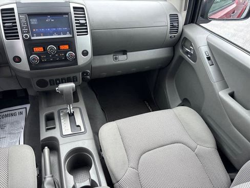 Used 2019 Nissan Frontier SV w/ Value Truck Package RWD image 5