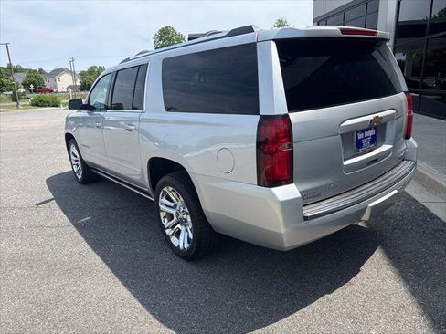 Used 2020 Chevrolet Suburban Premier w/ Premier Plus Edition AWD/4WD image 6