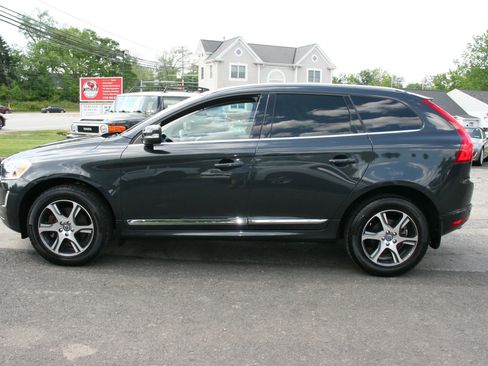 Used 2015 Volvo XC60 T6 w/ Protection Package AWD/4WD image 13