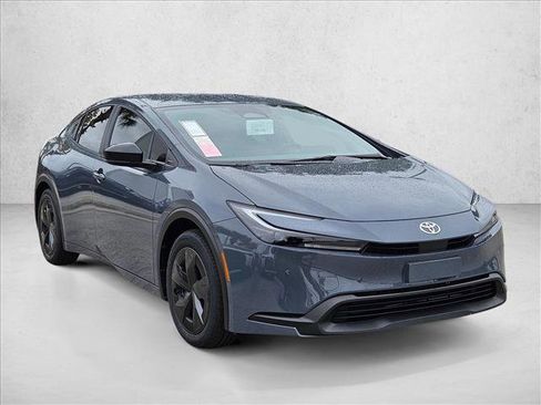 New 2026 Toyota Prius LE image 7