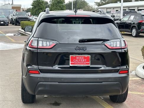 Used 2023 Jeep Cherokee Altitude Lux image 6