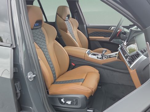 New 2026 BMW X5 M Competition w/ Executive Package AWD/4WD image 17