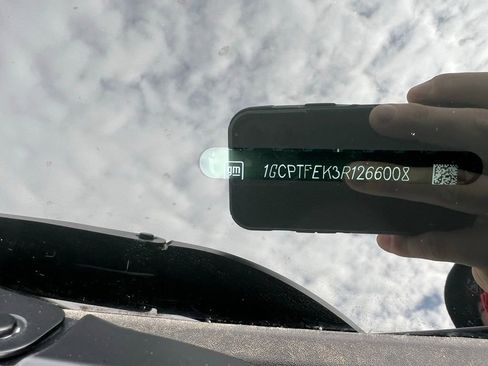 Used 2024 Chevrolet Colorado ZR2 w/ ZR2 Convenience Package III image 15