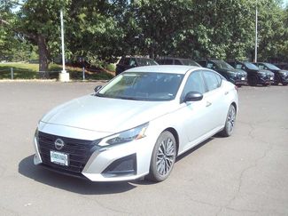 Used 2025 Nissan Altima 2.5 SV FWD video 1
