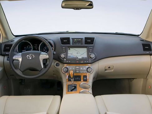 Used 2010 Toyota Highlander Limited AWD/4WD image 5
