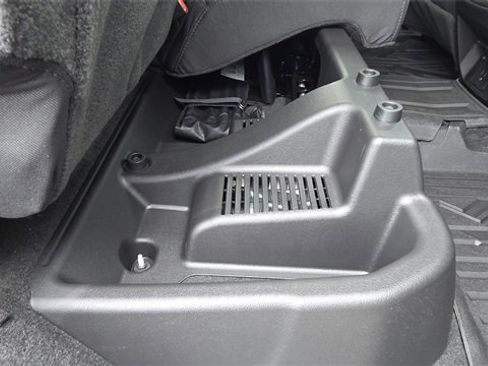 New 2026 GMC Canyon Elevation w/ Convenience Package image 18